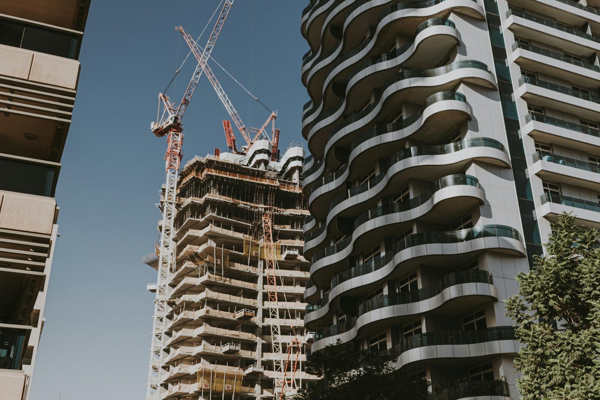 Empowering GlobalBuild Constructors with Tailored Machinery Solutions